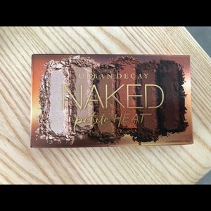 Urban Decay Petite Heat Eyeshadow Palette